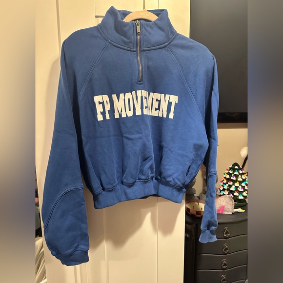 (Sold)NWT FREE PEOPLE Movement
For The Win Logo Half Zip Top - Athlete Blue - Picture 4 of 14